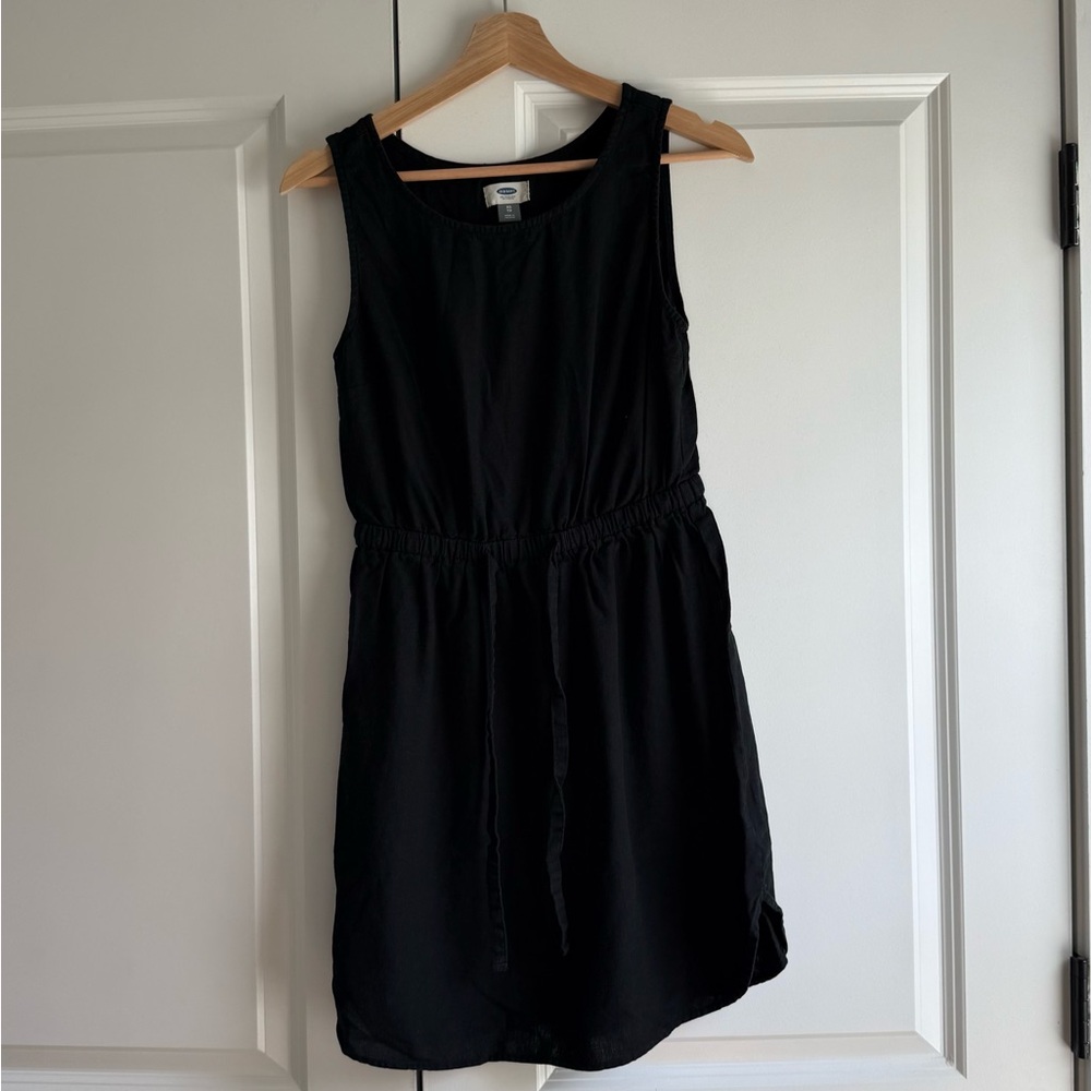 Old Navy Sleeveless Black Mini Dress